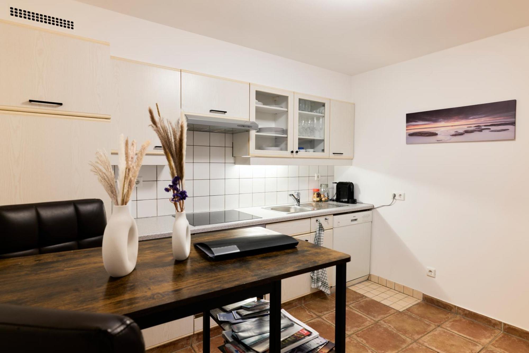 Stilvolle Gartenterrassenwohnung Mitten In Bregenz Exterior foto